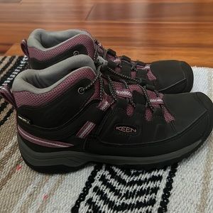 Keen kids shoes hiking boot size 2